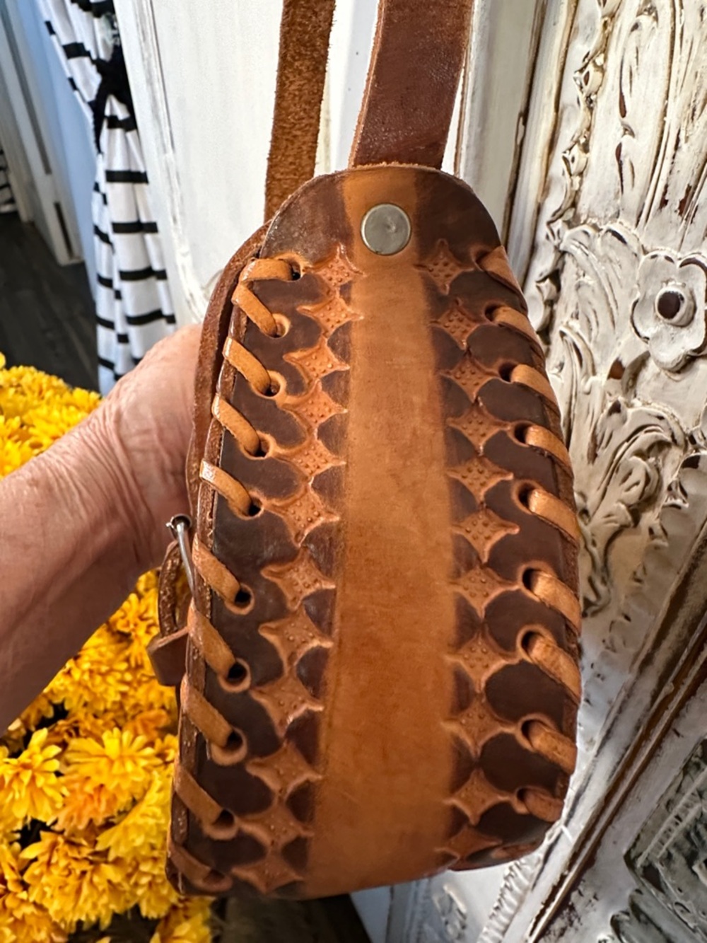 Vintage Handtooled Leather Crossbody Bag - Warm Tan - Picture 5 of 7
